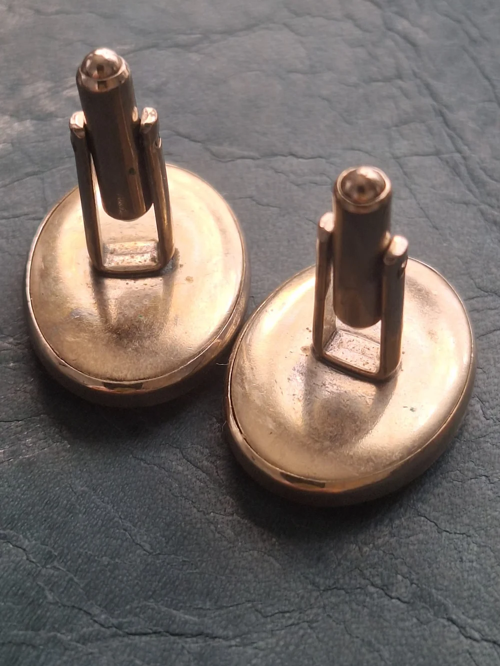 Vintage Ship Engraved Oval Cufflinks - Gold Tone Estate Sale Cuff Links